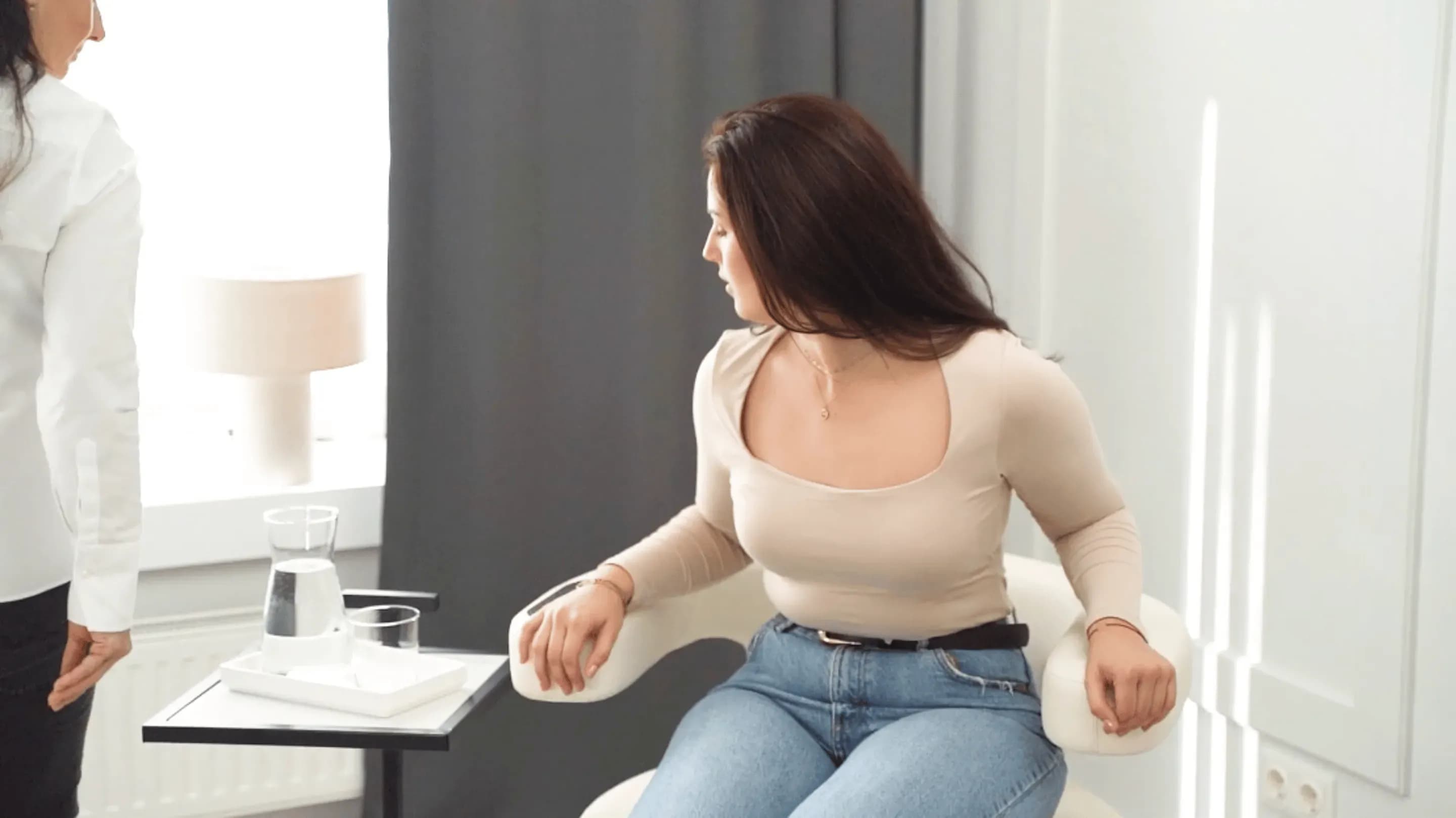 High-Tech Stuhl für Beckenbodentraining in Pörtschach buchen